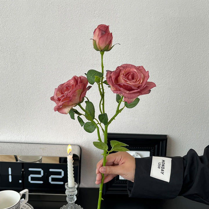 French Oil Painting Roasted Edge Rose Flower Table Flower Arrangement Handheld Flower