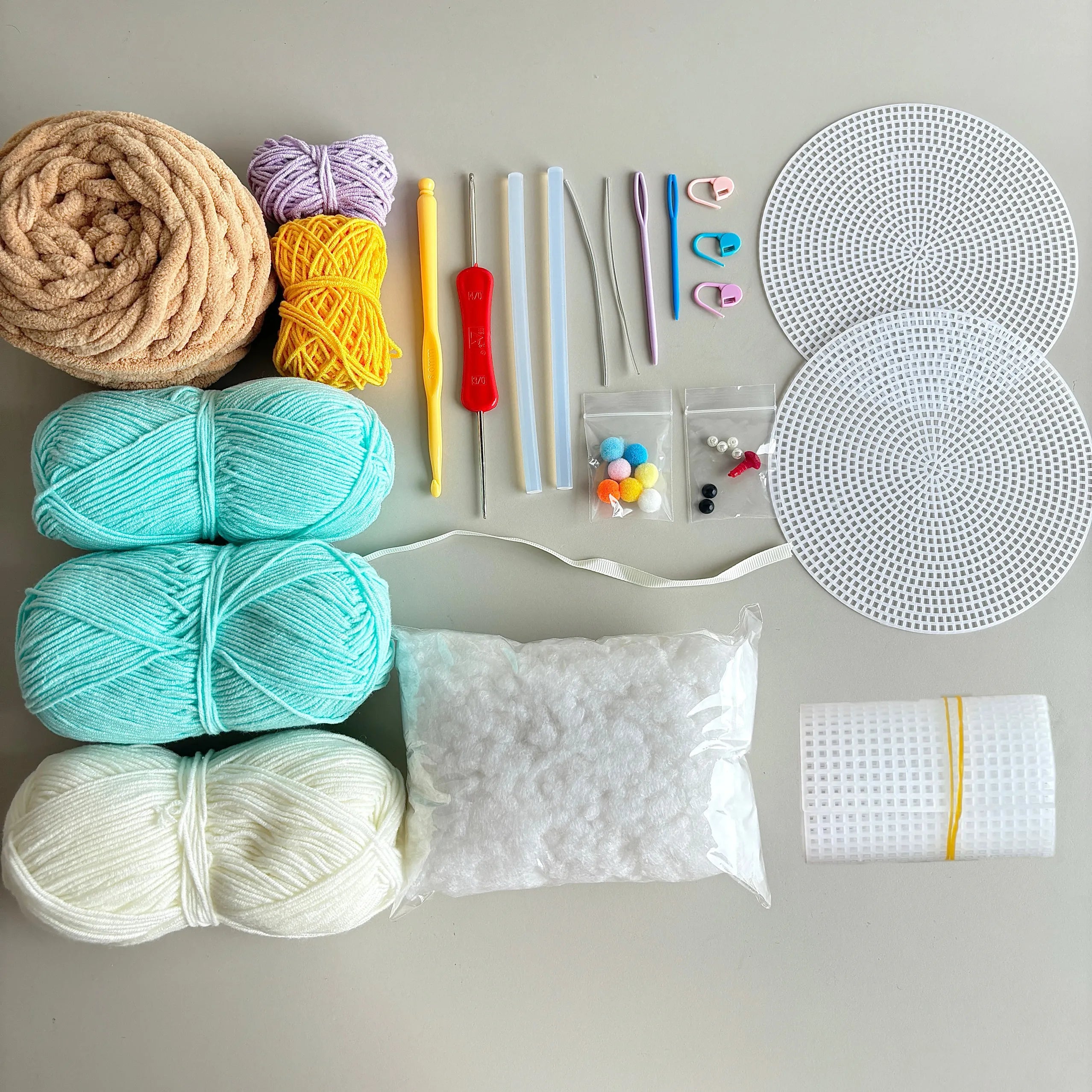 Bear Cake crochet kit