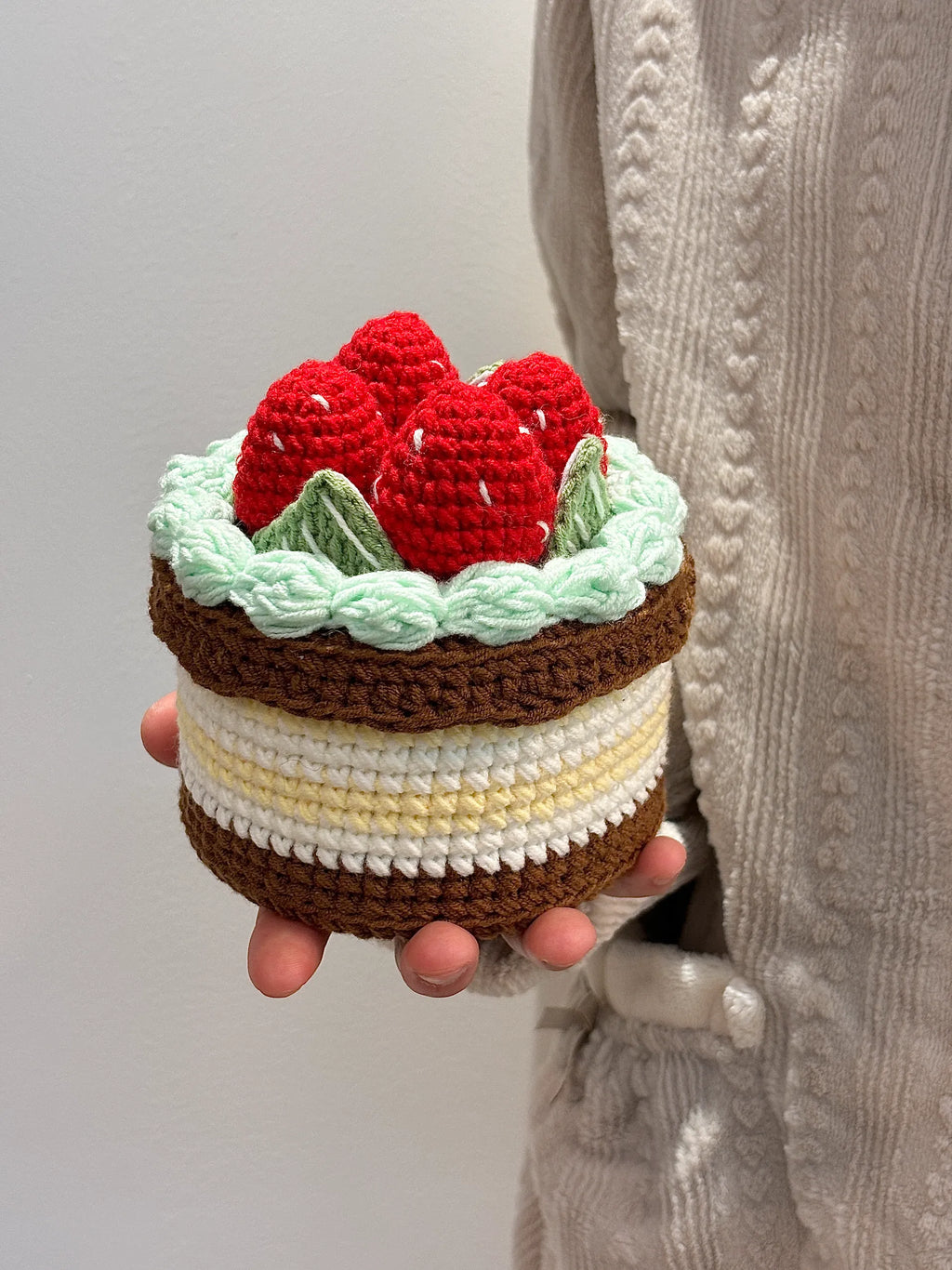 Grass cake crochet kit