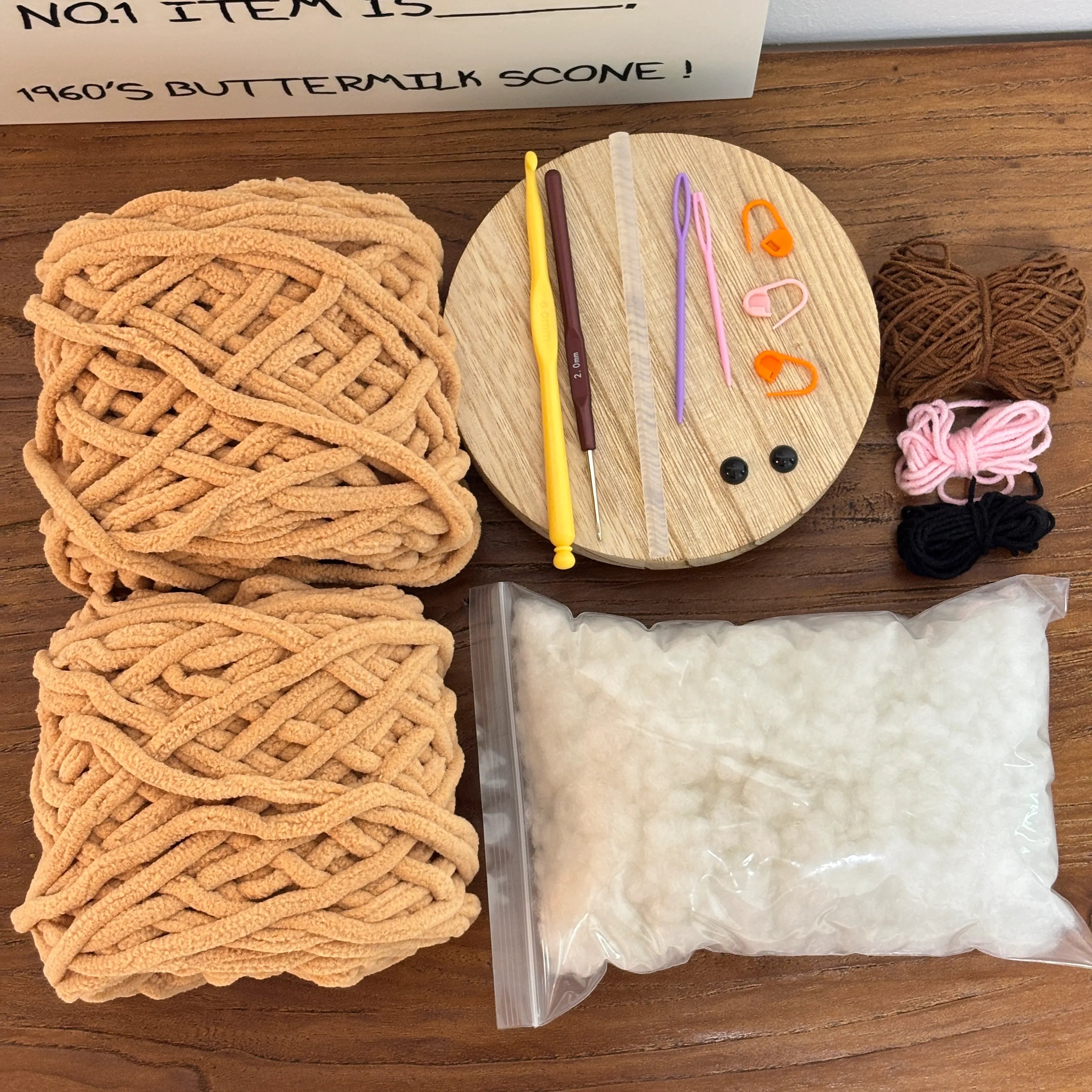 Keyboard baguette wrist rest crochet kit