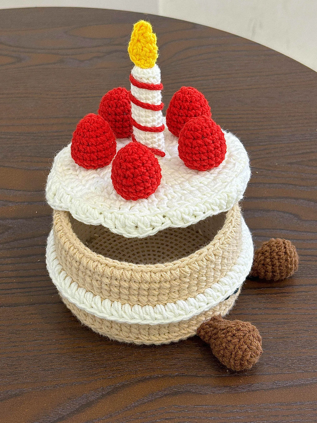 Khaki Doll cake crochet kit