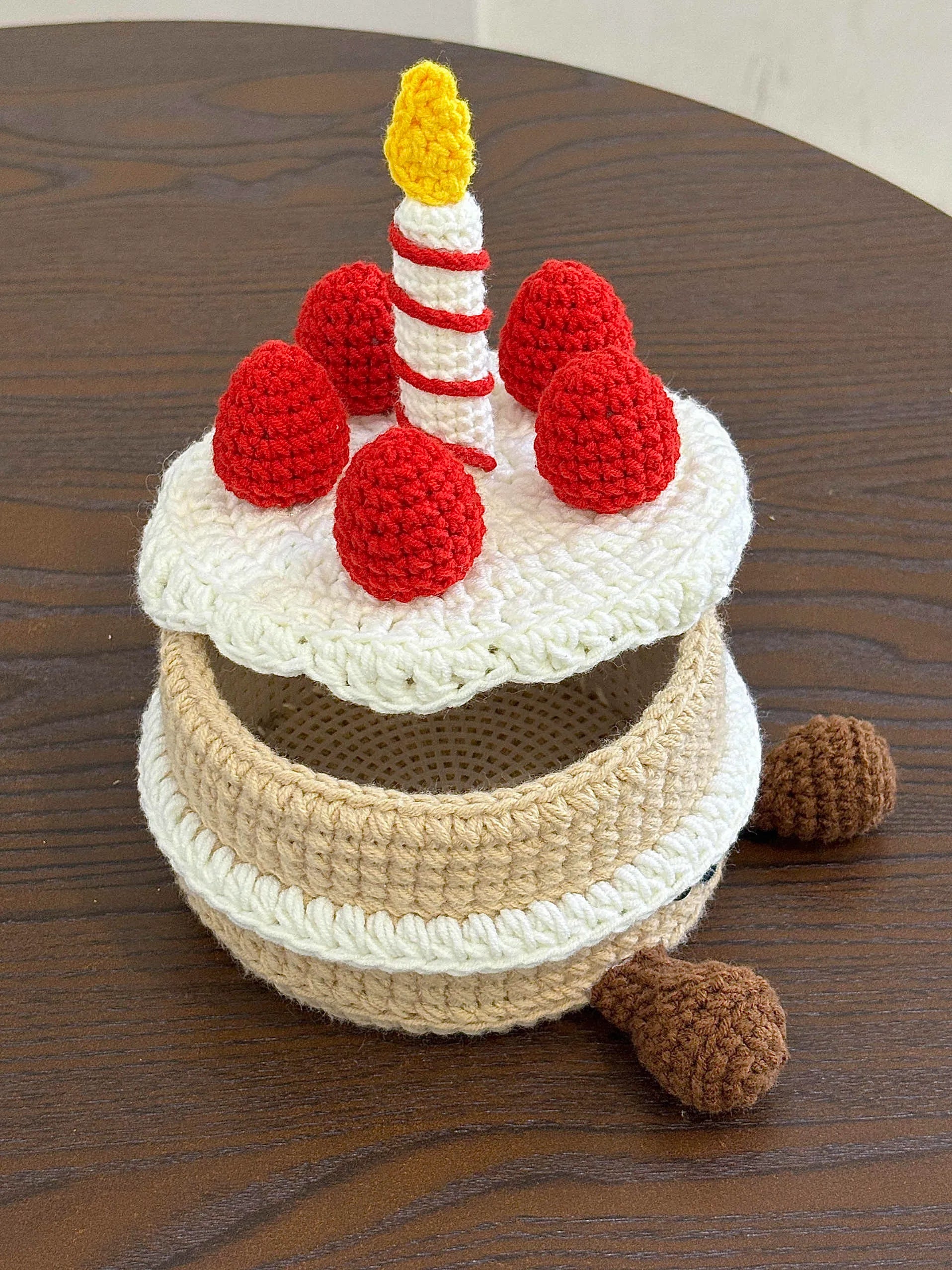 Khaki Doll cake crochet kit
