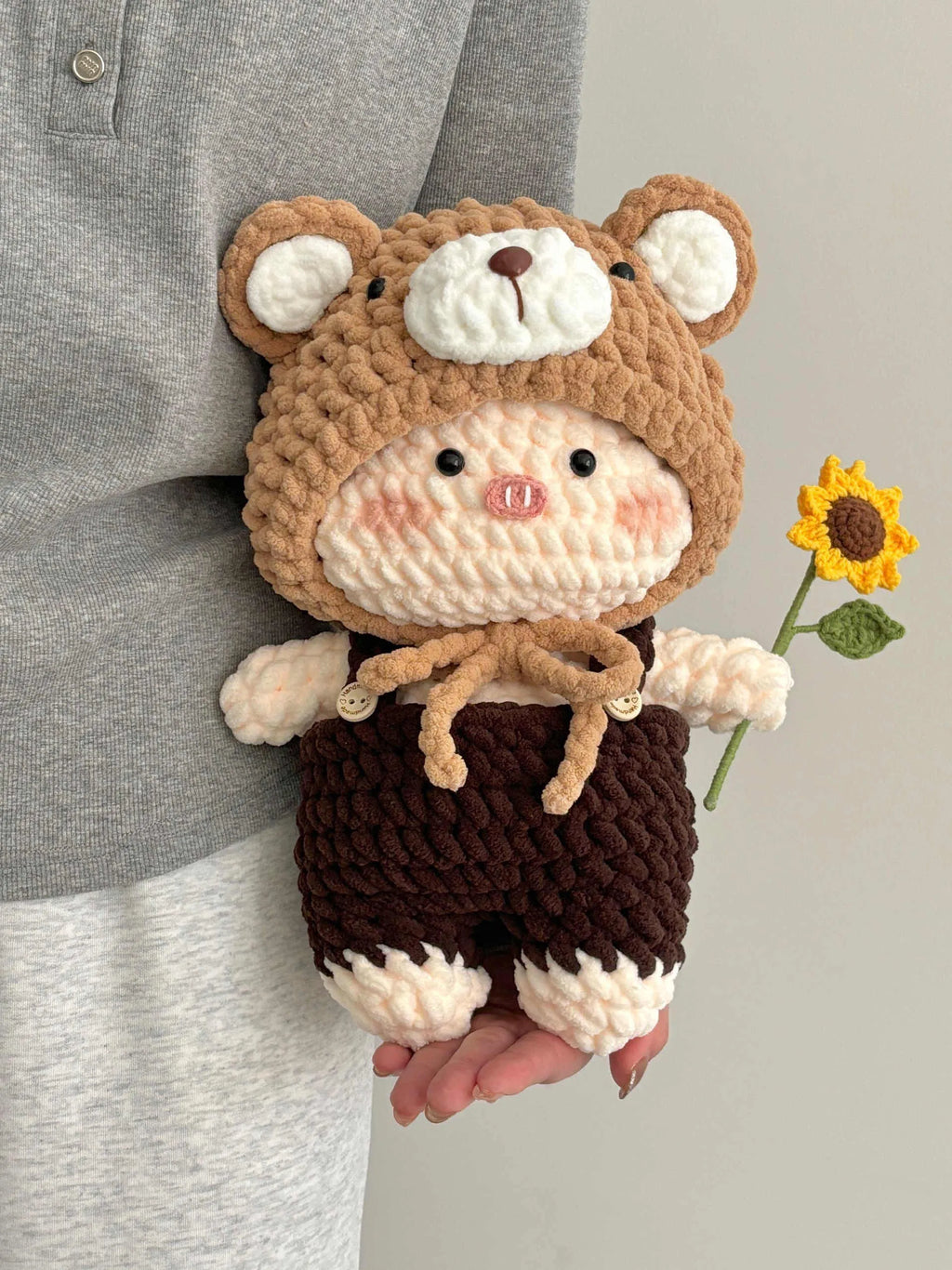 Little Pig Sunflower crochet kit