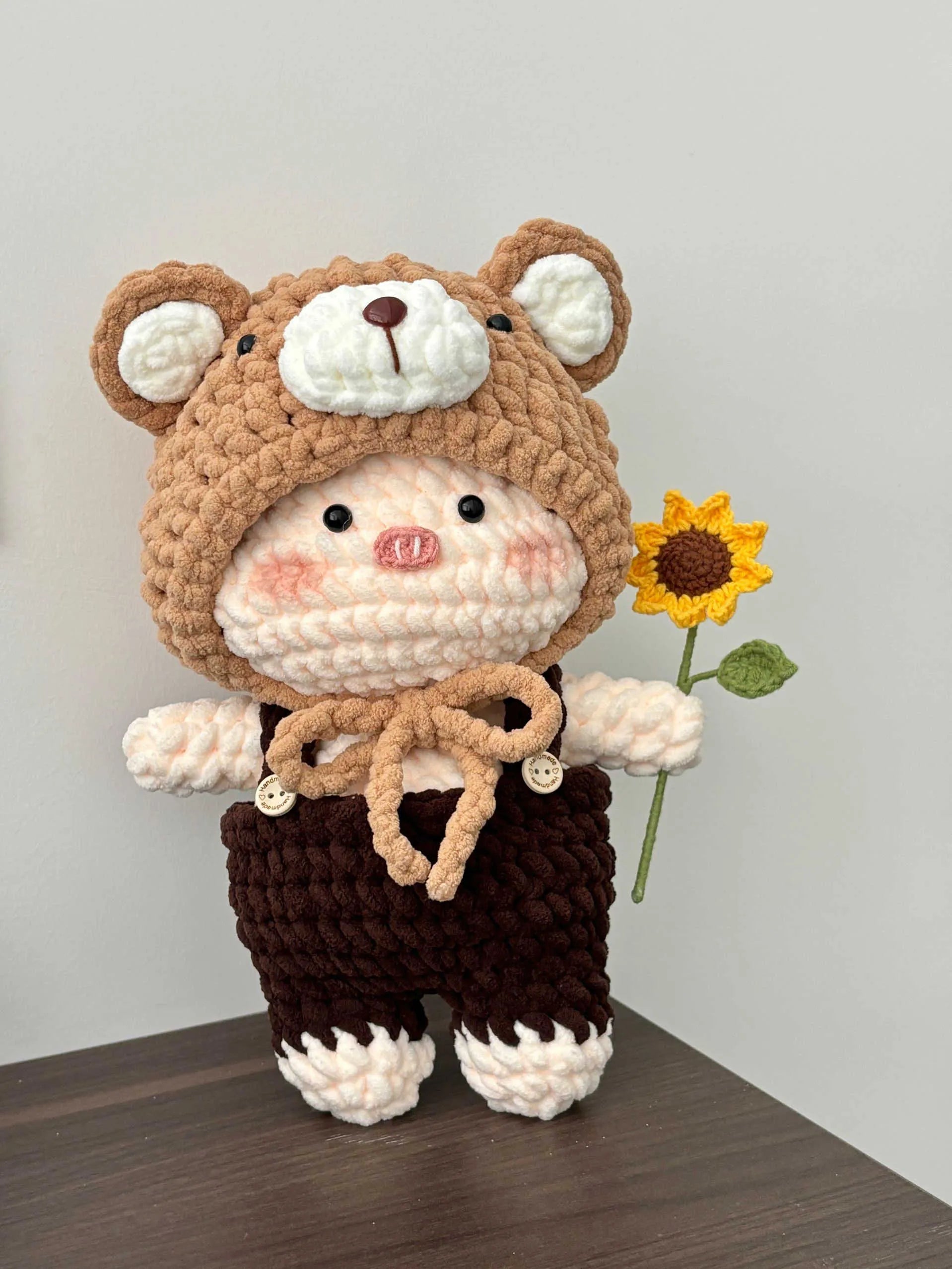 Little Pig Sunflower crochet kit