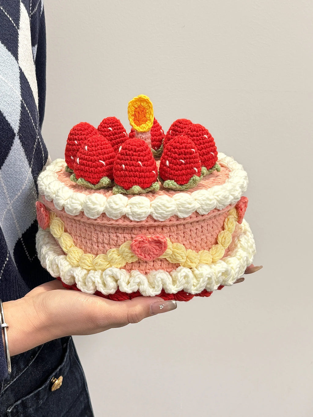 Strawberry cake crochet kit